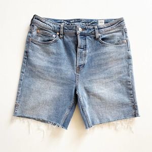 Free People Avery High-Waisted Denim Bermuda Short Light Wash NWOT Size 30
